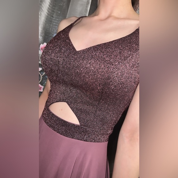 Party dress - Picture 3 of 3